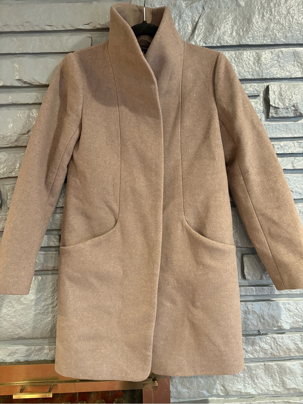 Aritzia’S  Wilfred Wool Cocoon Coat in tan xxs